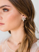 Load image into Gallery viewer, Andi Earrings
